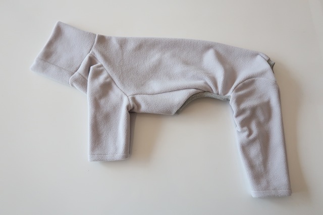 画像1: 【フリース】グレー無地(前半袖、後長袖)　イタグレ4号